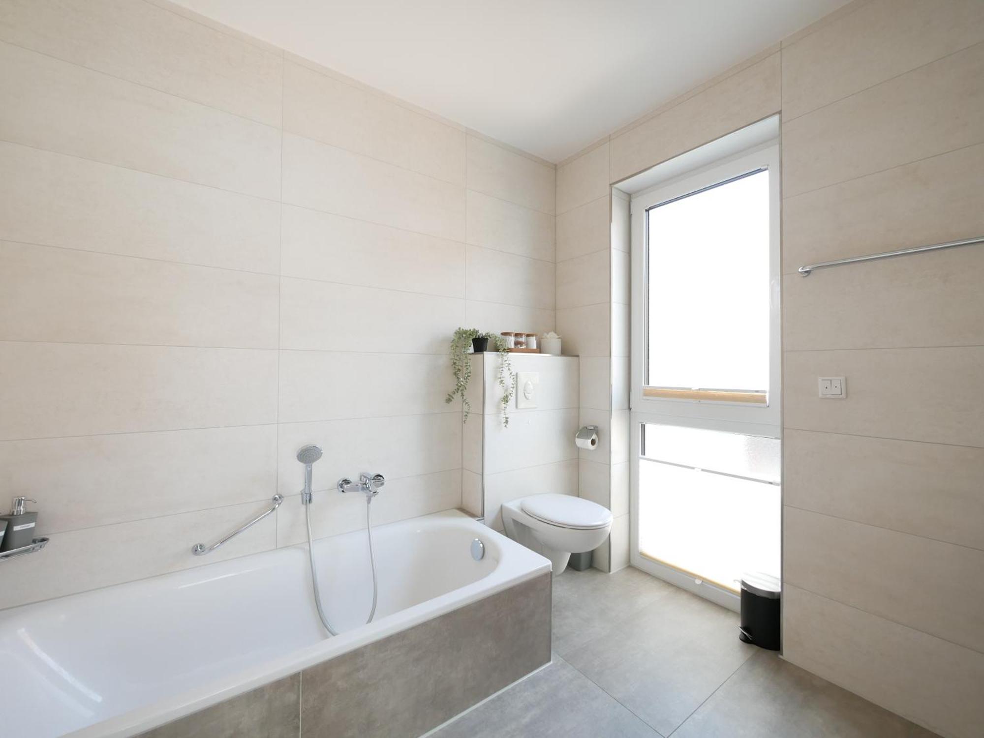 85Qm, Parkplatz, Zentral, Grosser Balkon, 2 Baeder Paderborn Buitenkant foto
